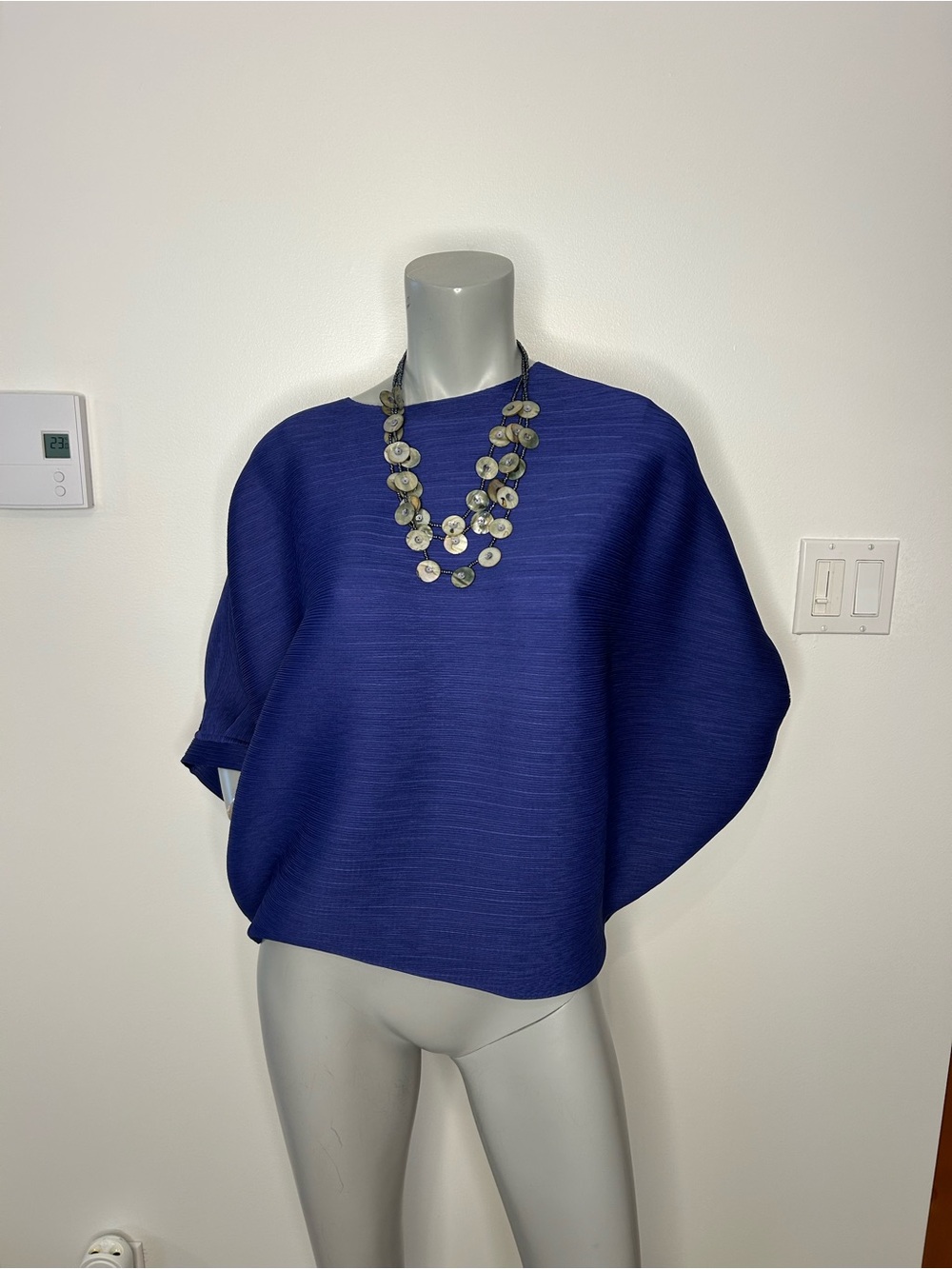 Boxy Short-Sleeve Top in Deep Blue